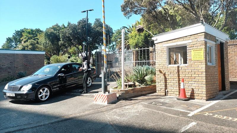 1 Bedroom Property for Sale in Loevenstein Western Cape